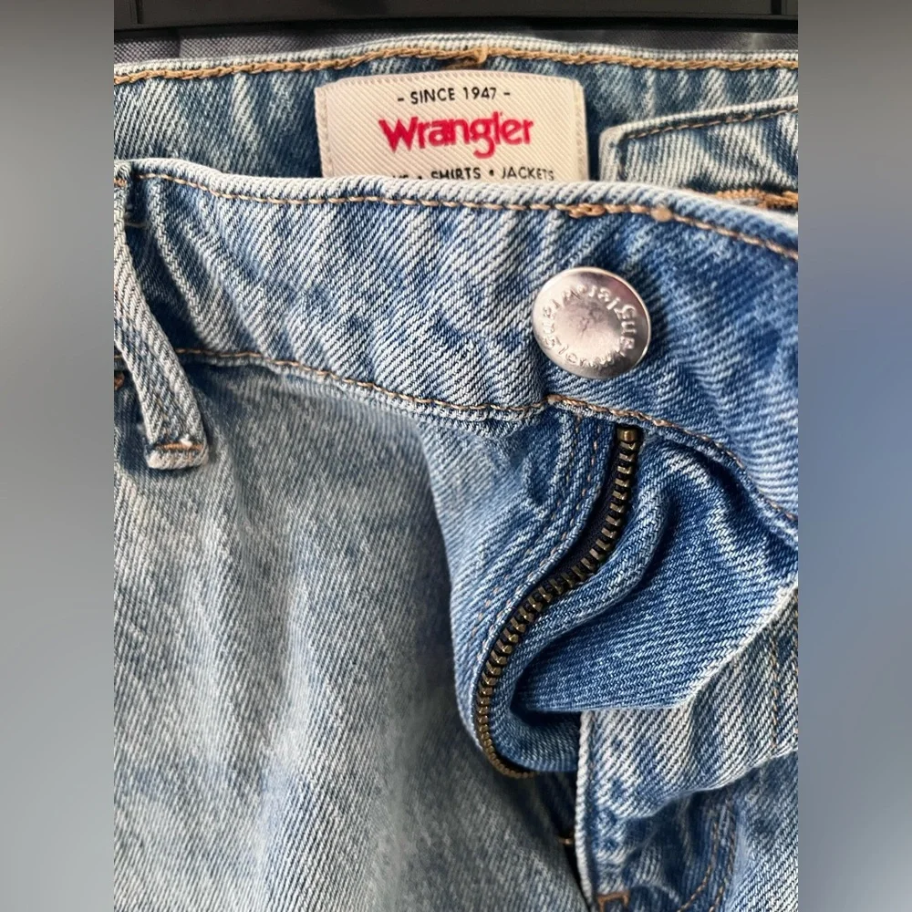 Wrangler Raw Hem Denim Mini Skirt - Picture 2 of 6